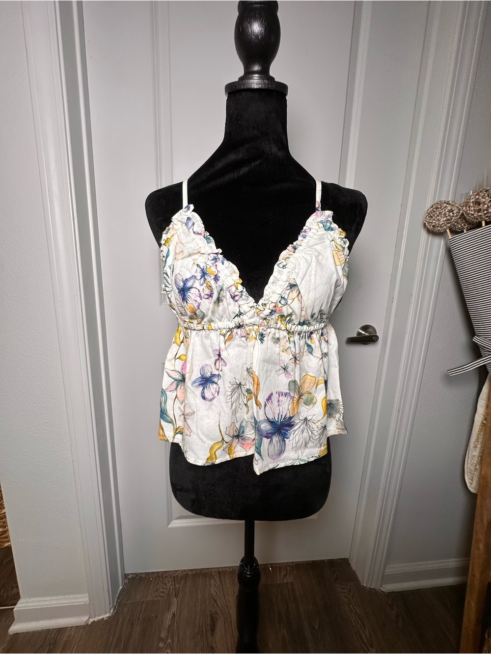 Steve Madden Floral Ruffle V-Neck Cami Top - BNWT